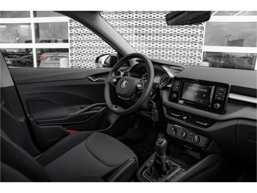 Skoda Fabia 1.0 Ambition | Carplay | Cruise control | Airco | Sensoren achter ActivLease financial lease