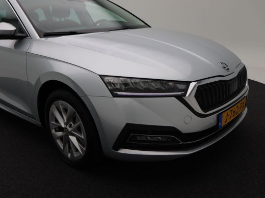 Skoda Octavia Combi 1.0 TSi 110 Pk Business Edition | Navigatie | Trekhaak | Privacy Glass | Elektrische Achter... ActivLease financial lease
