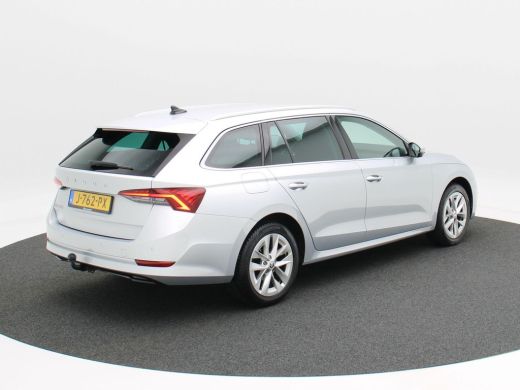 Skoda Octavia Combi 1.0 TSi 110 Pk Business Edition | Navigatie | Trekhaak | Privacy Glass | Elektrische Achter... ActivLease financial lease