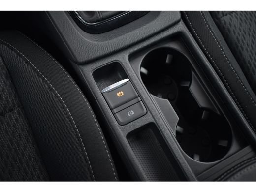 Skoda Octavia Combi 1.5 TSI First Edition | 150 PK | CarPlay | Virtual | Stoelverw. ActivLease financial lease