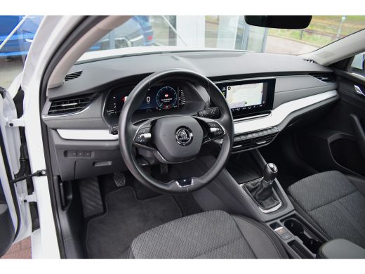 Skoda Octavia Combi 1.5 TSI First Edition | 150 PK | CarPlay | Virtual | Stoelverw. ActivLease financial lease