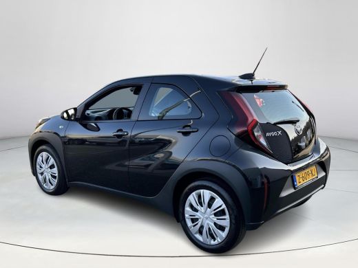Toyota Aygo X 1.0 VVT-i MT Play ActivLease financial lease