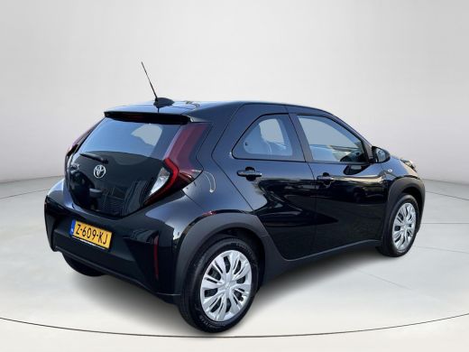 Toyota Aygo X 1.0 VVT-i MT Play ActivLease financial lease