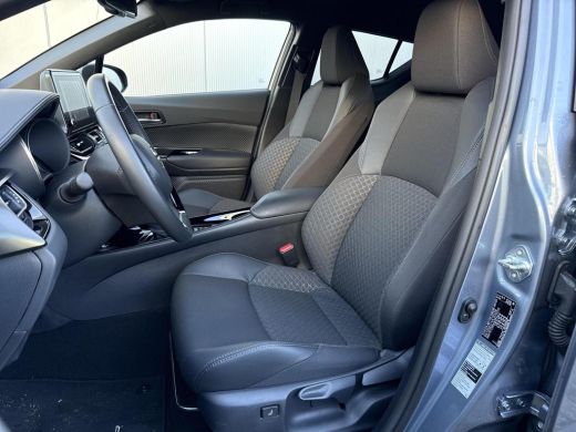 Toyota C-HR 1.8 Hybrid Style **STOELVERWARMING/ DODEHOEK DETECTIE/ ADAPTIEF CRUISE CONTROL/ 36 MAANDEN GARANT... ActivLease financial lease