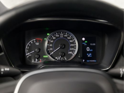 Toyota Corolla Touring Sports 1.8 Hybrid Active Sport Automaat (NAVIGATIE, CAMERA, ADAPTIVE CRUISE, SPORTSTOELEN, LANE ASSIST, ... ActivLease financial lease