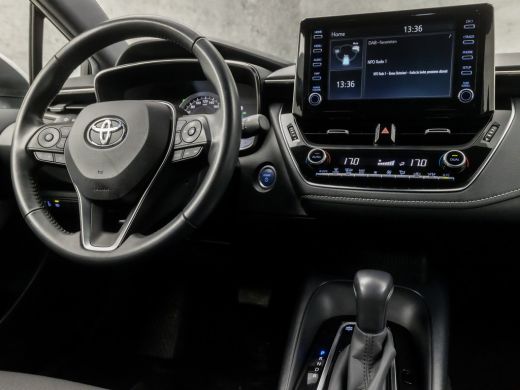 Toyota Corolla Touring Sports 1.8 Hybrid Active Sport Automaat (NAVIGATIE, CAMERA, ADAPTIVE CRUISE, SPORTSTOELEN, LANE ASSIST, ... ActivLease financial lease