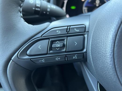 Toyota Yaris 1.5 Hybrid 115 Dynamic Comfort Pack | Stuurwielverwarming | BSM | PDC voor en achter ActivLease financial lease