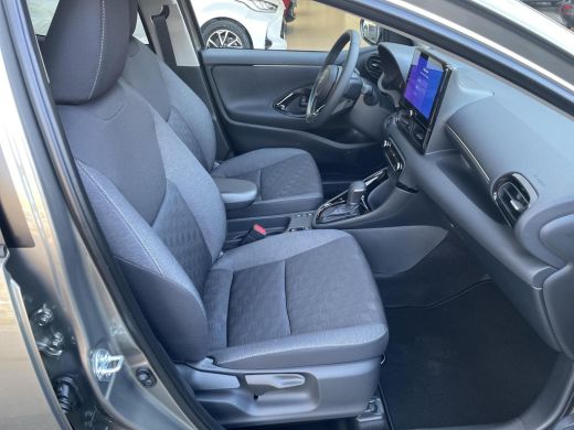 Toyota Yaris 1.5 Hybrid 115 Dynamic | Nieuw uit voorraad leverbaar | 10 jaar / 200.000 km garantie | ActivLease financial lease