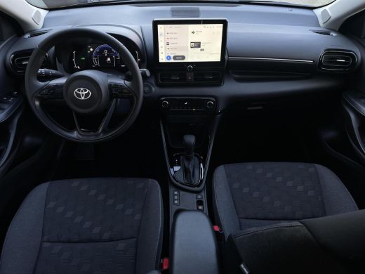 Toyota Yaris 1.5 Hybrid 115 Dynamic | Nieuw uit voorraad leverbaar | 10 jaar / 200.000 km garantie | ActivLease financial lease