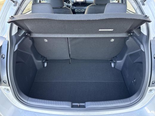 Toyota Yaris 1.5 VVT-i First Edition **KEYLESS/ APPLE CARPLAY/ 36 MAANDEN GARANTIE** ActivLease financial lease