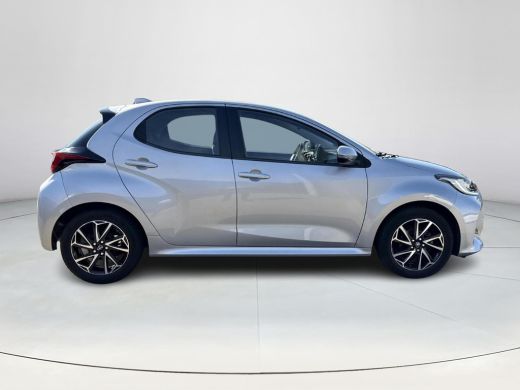 Toyota Yaris 1.5 VVT-i First Edition **KEYLESS/ APPLE CARPLAY/ 36 MAANDEN GARANTIE** ActivLease financial lease