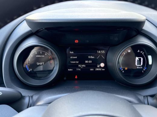 Toyota Yaris 1.5 VVT-i First Edition **KEYLESS/ APPLE CARPLAY/ 36 MAANDEN GARANTIE** ActivLease financial lease