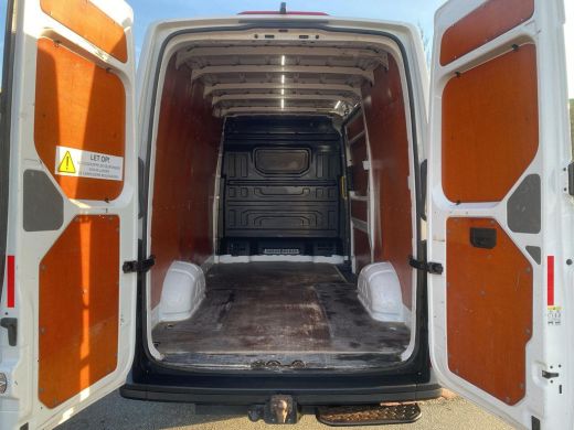 Volkswagen Crafter 35 2.0 TDI L3H3 Trendline | 140 pk |A-Camera | Betimmering | Trekhaak | ActivLease financial lease