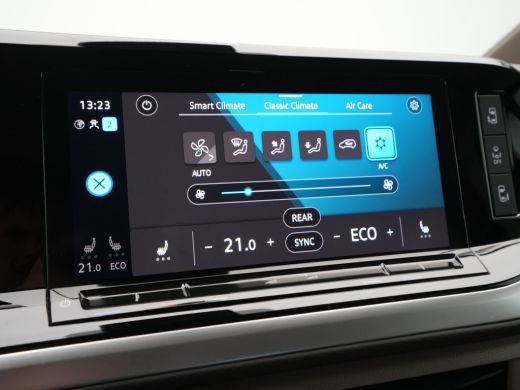 Volkswagen Multivan 1.4 eHybrid L2H1 Life 7P. Vis-a-Vis Trekhaak Camera El. Schuifdeuren ActivLease financial lease