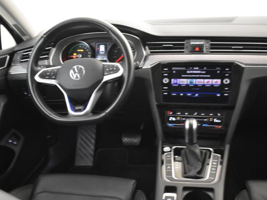 Volkswagen Passat Variant 1.4 TSI PHEV GTE Business 218 | Adaptief cruise control | Leder bekleding | Led koplampen... ActivLease financial lease