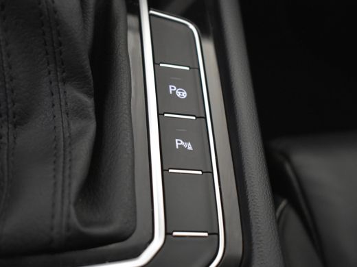 Volkswagen Passat Variant 1.4 TSI PHEV GTE Business 218 | Adaptief cruise control | Leder bekleding | Led koplampen... ActivLease financial lease