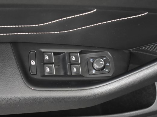 Volkswagen Passat Variant 1.4 TSI PHEV GTE Business 218 | Adaptief cruise control | Leder bekleding | Led koplampen... ActivLease financial lease