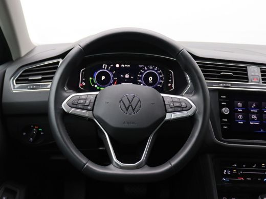 Volkswagen Tiguan 1.4 TSI eHybrid Life Business 245PK DSG full led, adaptive cruise, achteruitrijcamera, elek. bedi... ActivLease financial lease