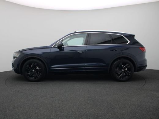Volkswagen Touareg 3.0 TSi eHybrid 4MOTION Elegance 381PK DSG luchtvering, elektrisch verstelbare stoelen, matrix le... ActivLease financial lease
