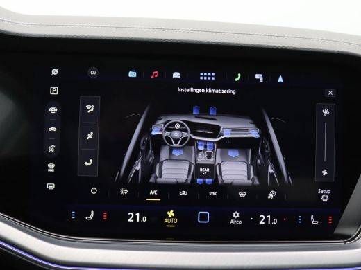 Volkswagen Touareg 3.0 TSi eHybrid 4MOTION Elegance 381PK DSG luchtvering, elektrisch verstelbare stoelen, matrix le... ActivLease financial lease
