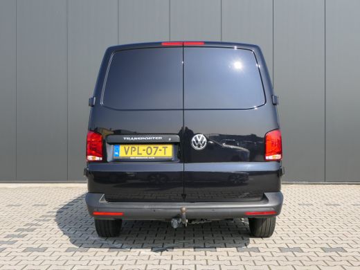 Volkswagen Transporter 2.0 TDI L1H1 26 Economy Business | Trekhaak | Bijrijdersbank | Cruise Control | Parkeersensoren ActivLease financial lease