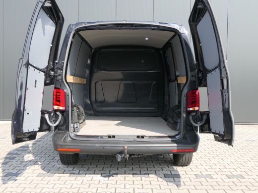 Volkswagen Transporter 2.0 TDI L1H1 26 Economy Business | Trekhaak | Bijrijdersbank | Cruise Control | Parkeersensoren ActivLease financial lease