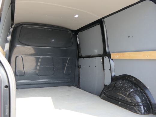 Volkswagen Transporter 2.0 TDI L1H1 26 Economy Business | Trekhaak | Bijrijdersbank | Cruise Control | Parkeersensoren ActivLease financial lease