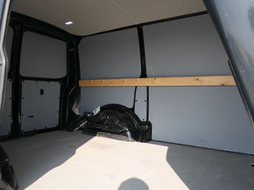 Volkswagen Transporter 2.0 TDI L1H1 26 Economy Business | Trekhaak | Bijrijdersbank | Cruise Control | Parkeersensoren ActivLease financial lease