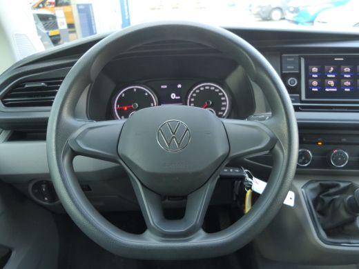 Volkswagen Transporter 2.0 TDI L1H1 26 Economy Business | Trekhaak | Bijrijdersbank | Cruise Control | Parkeersensoren ActivLease financial lease
