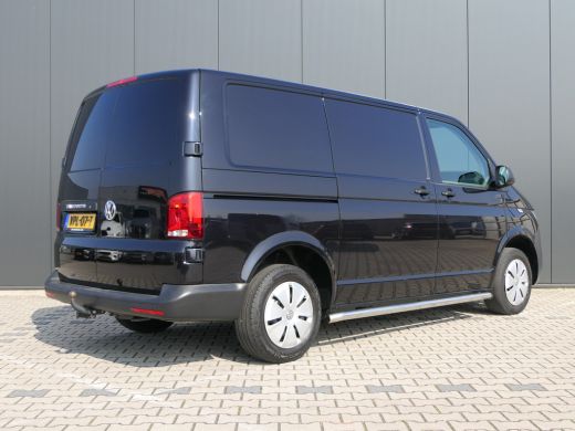 Volkswagen Transporter 2.0 TDI L1H1 26 Economy Business | Trekhaak | Bijrijdersbank | Cruise Control | Parkeersensoren ActivLease financial lease