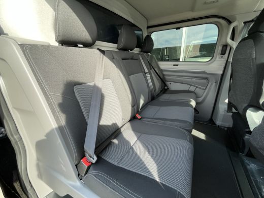 Volkswagen Transporter 2.0 TDI L2H1 30 Bulli | 170 PK | Dubbele Cabine | Trekhaak | App connect ActivLease financial lease