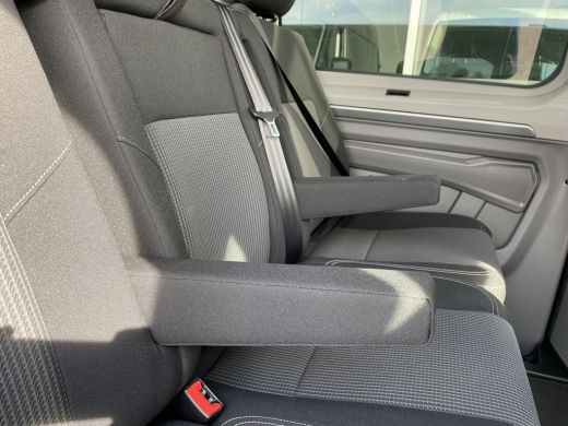 Volkswagen Transporter 2.0 TDI L2H1 30 Bulli | 170 PK | Dubbele Cabine | Trekhaak | App connect ActivLease financial lease