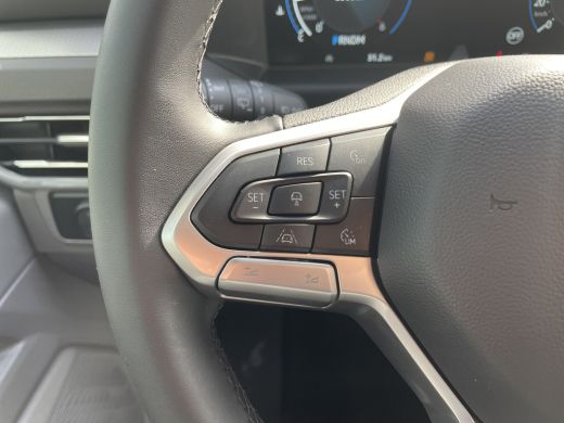 Volkswagen Transporter 2.0 TDI L2H1 30 Bulli | 170 PK | Dubbele Cabine | Trekhaak | App connect ActivLease financial lease