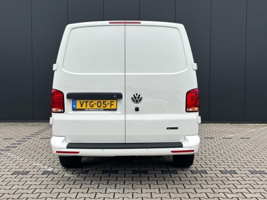 Volkswagen Transporter 2.0 TDI L2H3 28 Bulli | Automaat | Leder | Navigatie | Camera | Digitaal Dashboard | Sidebars | A... ActivLease financial lease