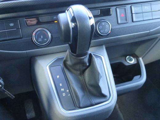 Volkswagen Transporter 2.0 TDI L2H3 28 Bulli | Automaat | Leder | Navigatie | Camera | Digitaal Dashboard | Sidebars | A... ActivLease financial lease