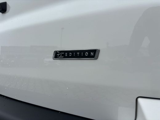 Volkswagen Transporter 2.0 TDI L2H3 28 Bulli | Automaat | Leder | Navigatie | Camera | Digitaal Dashboard | Sidebars | A... ActivLease financial lease