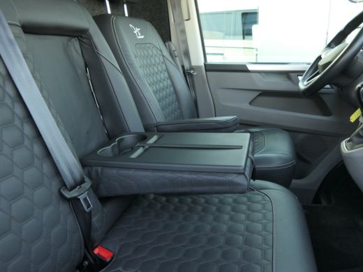 Volkswagen Transporter 2.0 TDI L2H3 28 Bulli | Automaat | Leder | Navigatie | Camera | Digitaal Dashboard | Sidebars | A... ActivLease financial lease