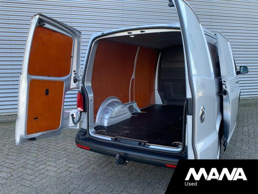 Volkswagen Transporter 2.0TDI L2H1 28 Airco Cruise Sensoren Trekhaak Betonplex Airbag 12V CarPlay Wandbekleding Bijrijde... ActivLease financial lease