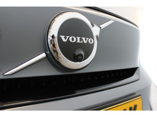 Volvo  XC40 Recharge 231PK Ultimate Panoramadak | Trekhaak | HK Audio | 360 Camera | All Season banden ActivLease financial lease
