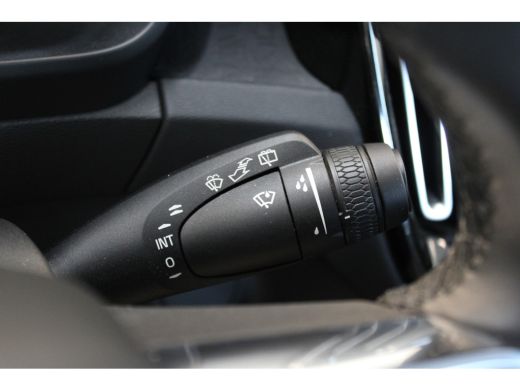Volvo  XC40 Recharge 231PK Ultimate Panoramadak | Trekhaak | HK Audio | 360 Camera | All Season banden ActivLease financial lease