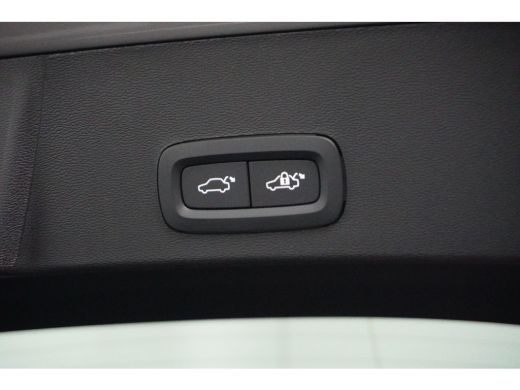 Volvo  XC40 Volvo T4 Plug-in hybrid Plus Bright | Elektrische Stoelen | Camera | Keyless | LED | Harman/Kardon ActivLease financial lease