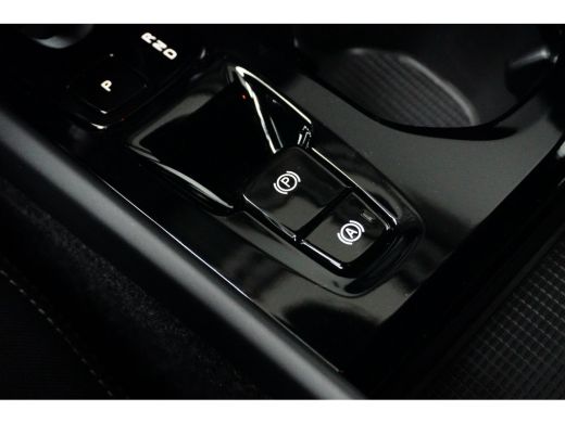 Volvo  XC40 Volvo T4 Plug-in hybrid Plus Bright | Elektrische Stoelen | Camera | Keyless | LED | Harman/Kardon ActivLease financial lease
