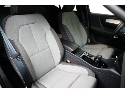 Volvo  XC40 Volvo T4 Plug-in hybrid Plus Bright | Elektrische Stoelen | Camera | Keyless | LED | Harman/Kardon ActivLease financial lease