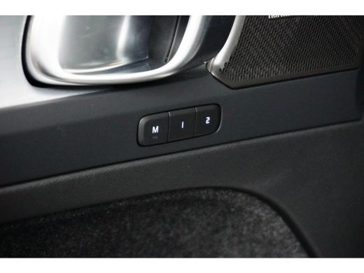 Volvo  XC40 Volvo T4 Plug-in hybrid Plus Bright | Elektrische Stoelen | Camera | Keyless | LED | Harman/Kardon ActivLease financial lease