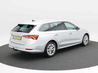 Skoda Octavia Combi 1.0 TSi 110 Pk Business Edition | Navigatie | Trekhaak | Privacy Glass | Elektrische Achter...