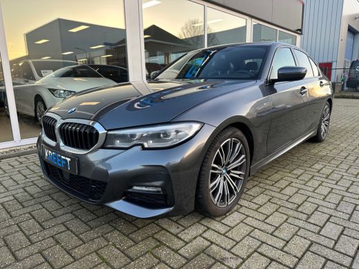 BMW 3-serie 320i High Executive M Sport ActivLease financial lease