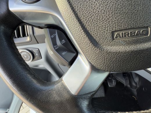 Ford Transit 350 2.0 TDCI 131 PK / L2H2 / 2.8 TON TREKKEN / 1e EIG. / AIRCO / CRUISE / PDC / ActivLease financial lease