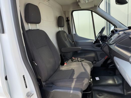 Ford Transit 350 2.0 TDCI 131 PK / L2H2 / 2.8 TON TREKKEN / 1e EIG. / AIRCO / CRUISE / PDC / ActivLease financial lease