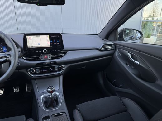 Hyundai i30 1.5 T-GDi 160pk MHEV N-Line Camera | Dodehoek detectie | Bestuurdersstoel met geheugen | Draadloo... ActivLease financial lease