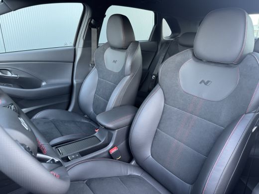 Hyundai i30 1.5 T-GDi 160pk MHEV N-Line Camera | Dodehoek detectie | Bestuurdersstoel met geheugen | Draadloo... ActivLease financial lease